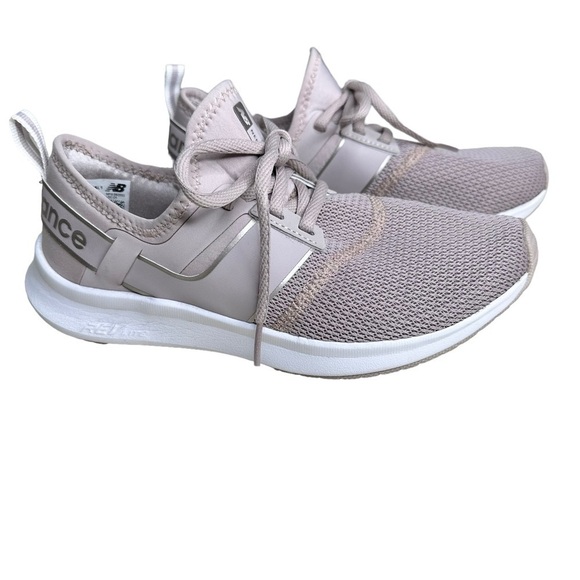 New Balance Women's FuelCore Nergize Sport V1 Cross Trainer. Size 7 - Picture 1 of 9